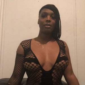 Meet your Posher, Iya